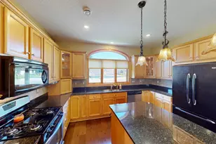 1718 Hale Dr, Albert Lea, MN 56007 - Photo 4