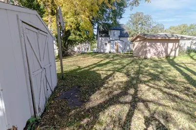 825 W Clark Street, Albert Lea, MN 56007 - Photo 8
