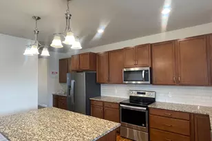 18121 Goldfinch Wy, Lakeville, MN 55044 - Photo 8