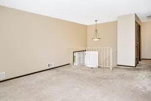 10394 Balsam Ln, Eden Prairie, MN 55347 - Photo 6