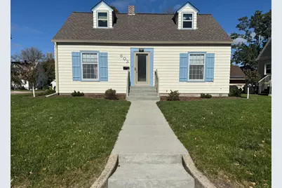 603 E 5th Street, Redwood Falls, MN 56283 - Photo 2