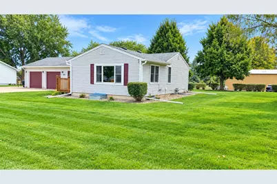 480 Hazeltine Place NE, Owatonna, MN 55060 - Photo 2