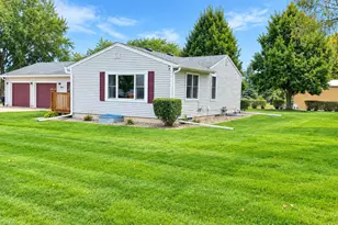 480 Hazeltine Pl NE, Owatonna, MN 55060 - Photo 2