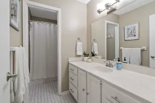 10673 Sherman Dr, Eden Prairie, MN 55347 - Photo 14