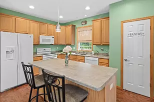 629 Sutherland Dr, Woodbury, MN 55129 - Photo 6