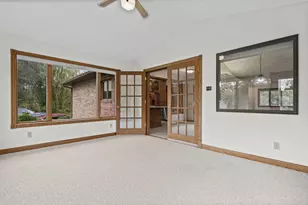 525 S 14th St, La Crescent, MN 55947 - Photo 42