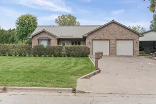 525 S 14th St, La Crescent, MN 55947 - Photo 38