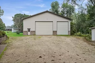 525 S 14th St, La Crescent, MN 55947 - Photo 10