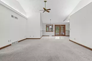 525 S 14th St, La Crescent, MN 55947 - Photo 28