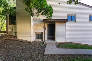 299 River Woods Ln, Burnsville, MN 55337 - Photo 4