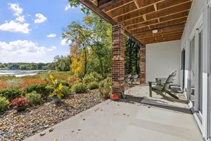 1299 Black Oaks Ct N, Plymouth, MN 55447 - Photo 12