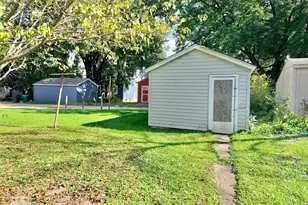 112 N 2nd Ave, Albert Lea, MN 56007 - Photo 4