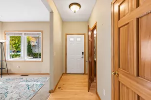 9780 Cupola Ln, Eden Prairie, MN 55347 - Photo 4
