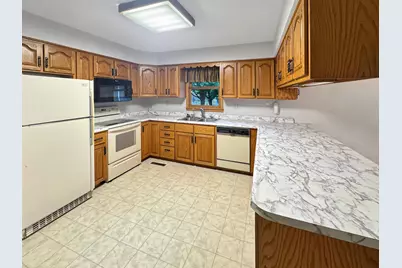 3007 Spruce Avenue, Slayton, MN 56172 - Photo 2