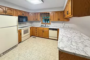 3007 Spruce Ave, Slayton, MN 56172 - Photo 2
