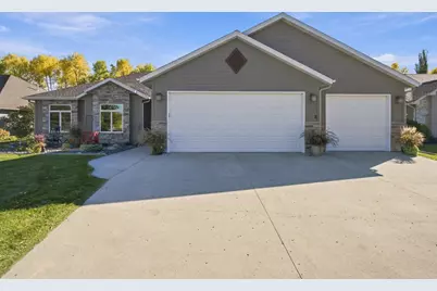 3823 43rd Avenue S, Moorhead, MN 56560 - Photo 2