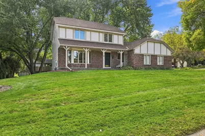 18731 Maple Leaf Drive, Eden Prairie, MN 55346 - Photo 4