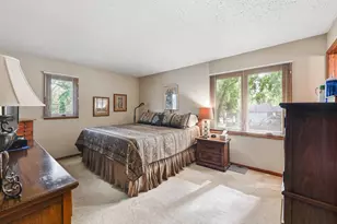 18731 Maple Leaf Dr, Eden Prairie, MN 55346 - Photo 20