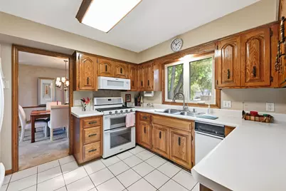 18731 Maple Leaf Drive, Eden Prairie, MN 55346 - Photo 12