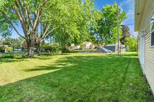 1086 Lowell Dr, Apple Valley, MN 55124 - Photo 40