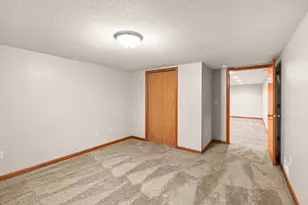 1086 Lowell Dr, Apple Valley, MN 55124 - Photo 28