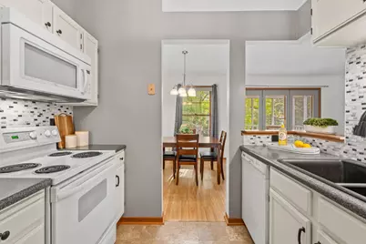 10932 Quebec Avenue S, Bloomington, MN 55438 - Photo 22
