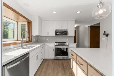 12575 Fescue Court, Eden Prairie, MN 55347 - Photo 18