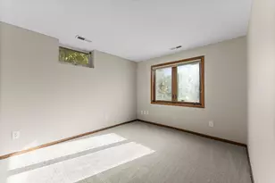 12575 Fescue Ct, Eden Prairie, MN 55347 - Photo 54