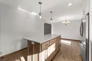 12575 Fescue Ct, Eden Prairie, MN 55347 - Photo 22