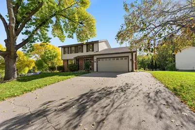 12575 Fescue Court, Eden Prairie, MN 55347 - Photo 4
