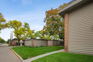 6421 Colony Way, Edina, MN 55435 - Photo 28