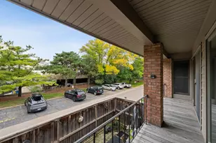 6421 Colony Way, Edina, MN 55435 - Photo 8