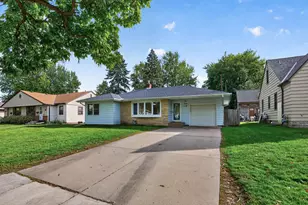 790 Nevada Ave E, Saint Paul, MN 55106 - Photo 2