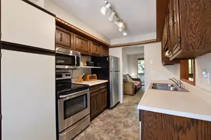 37 Marie Ave E, West Saint Paul, MN 55118 - Photo 2