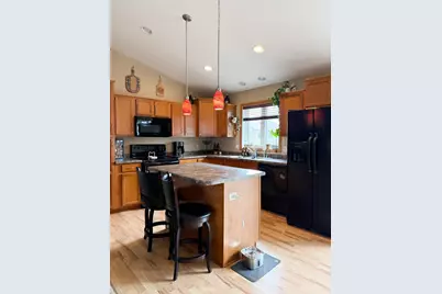 705 25th Avenue NW, Austin, MN 55912 - Photo 2