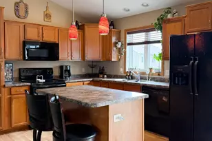 705 25th Ave NW, Austin, MN 55912 - Photo 2