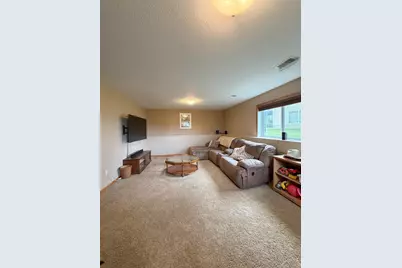 705 25th Avenue NW, Austin, MN 55912 - Photo 12