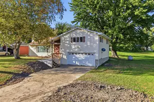 205 W North St, Kiester, MN 56051 - Photo 36