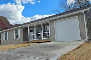 409 W Clark St, Albert Lea, MN 56007 - Photo 2