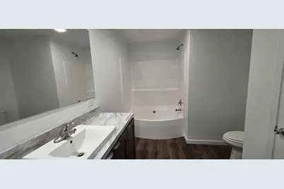 409 W Clark Street, Albert Lea, MN 56007 - Photo 6