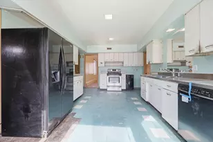 1030 Hyacinth Ave E, Saint Paul, MN 55106 - Photo 22