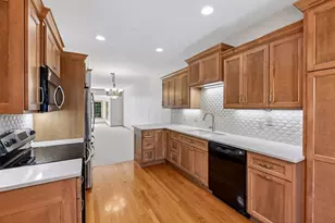 8395 Rosewood Dr, Chanhassen, MN 55317 - Photo 4