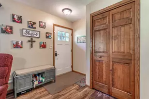 412 E Everett Ave, Fergus Falls, MN 56537 - Photo 4