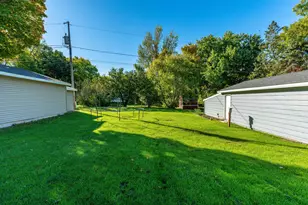 412 E Everett Ave, Fergus Falls, MN 56537 - Photo 32