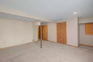 2281 Pond Ave, Maplewood, MN 55119 - Photo 14