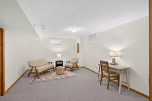 1938 Edgerton St, Maplewood, MN 55117 - Photo 28