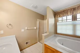 15395 Boulder Pointe Rd, Eden Prairie, MN 55347 - Photo 30
