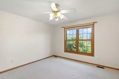 15395 Boulder Pointe Road, Eden Prairie, MN 55347 - Photo 36