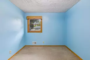 7006 Ewing Ave N, Brooklyn Center, MN 55429 - Photo 24