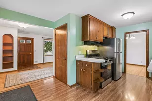 7006 Ewing Ave N, Brooklyn Center, MN 55429 - Photo 8